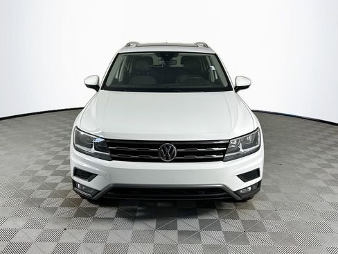 Used 2020 Volkswagen Tiguan SE image 2