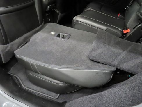 Used 2022 Jeep Wrangler Unlimited Sahara w/ LED Lighting Group image 51