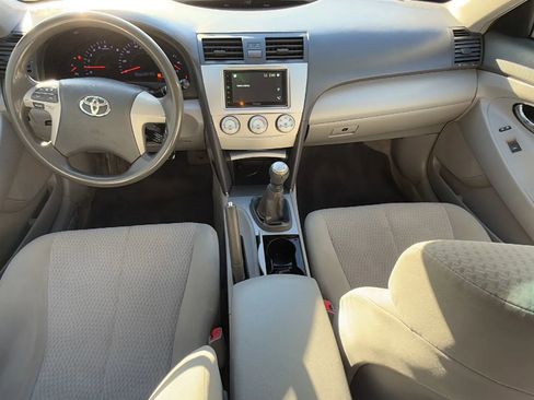 Used 2011 Toyota Camry LE image 28