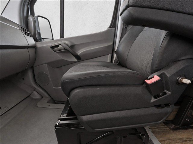 Used 2018 Mercedes-Benz Sprinter 2500 image 27