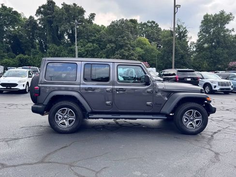 Used 2021 Jeep Wrangler Unlimited Sport w/ Sun And Sound Package AWD/4WD image 4