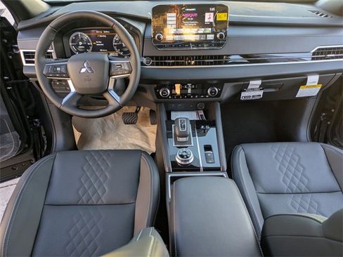 New 2025 Mitsubishi Outlander SEL Black Edition image 17