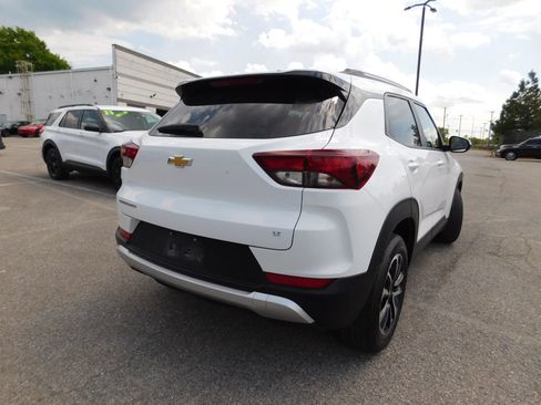 Used 2025 Chevrolet TrailBlazer LT FWD image 5