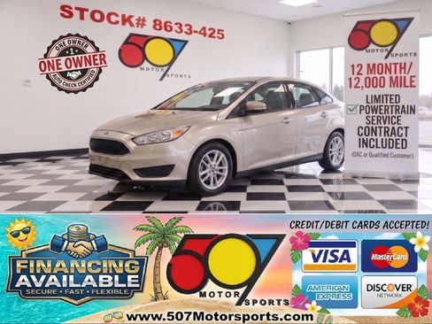 Used 2018 Ford Focus SE w/ Cold Weather Package FWD image 1