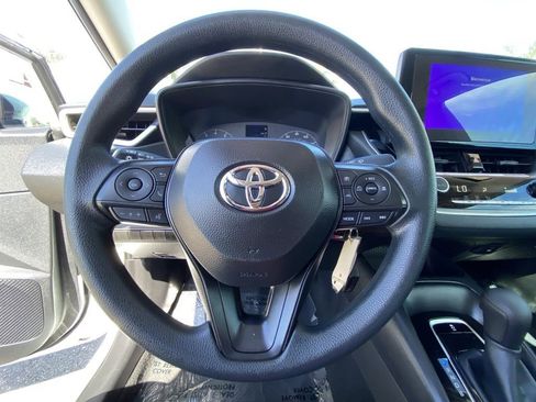 Certified 2025 Toyota Corolla LE image 25