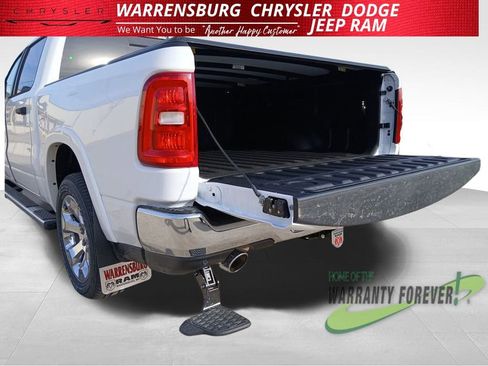 New 2026 RAM 1500 4x4 Crew Cab image 32