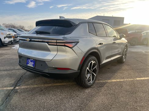 New 2026 Chevrolet Equinox EV LT image 3