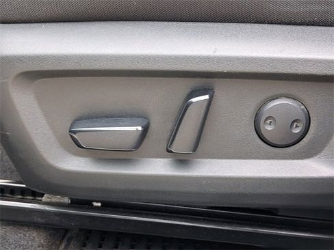 Used 2023 Nissan Rogue SV image 20