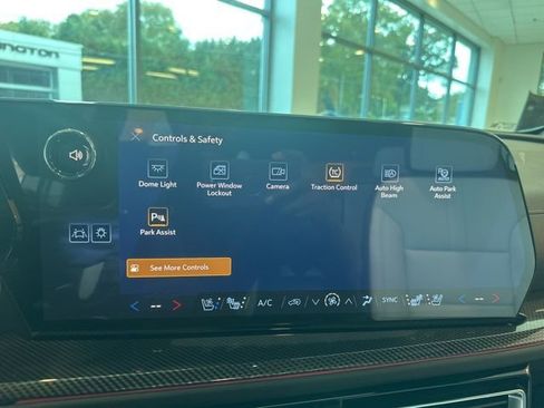 New 2026 Chevrolet Traverse High Country w/ LPO, Floor Liner Package image 23