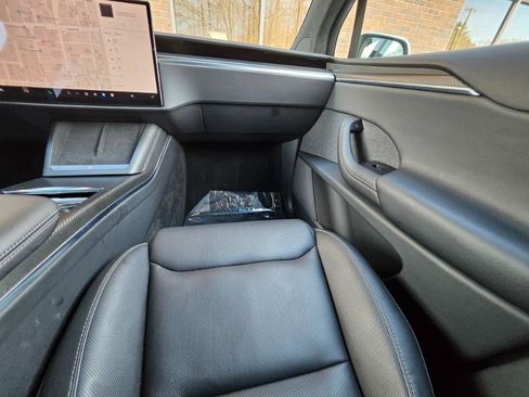 Used 2024 Tesla Model X Plaid image 52