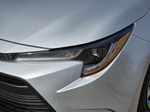 Certified 2026 Toyota Corolla LE image 5