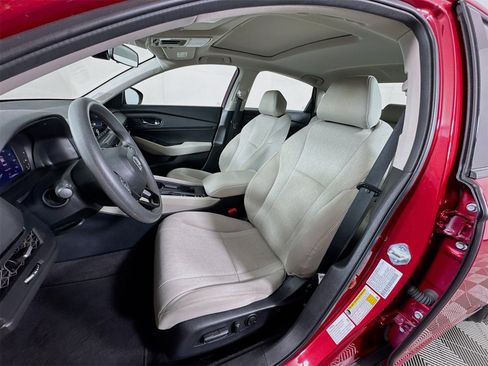 Used 2025 Honda Accord SE image 14