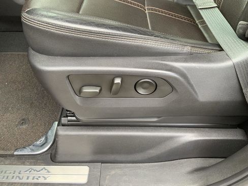 Used 2023 Chevrolet Silverado 1500 High Country image 31