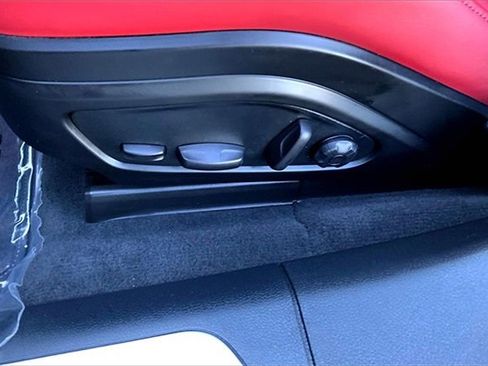 Used 2025 Porsche Panamera 4 image 30