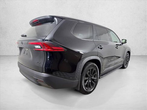 Used 2026 Toyota Grand Highlander XLE FWD image 3