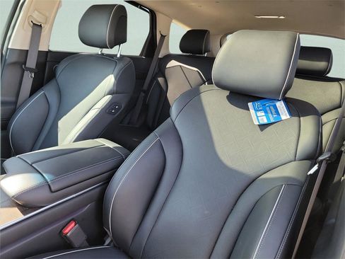 Used 2025 Genesis GV80 2.5T Prestige image 22