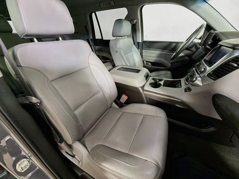 Used 2018 Chevrolet Tahoe LT w/ LT Signature Package AWD/4WD image 26