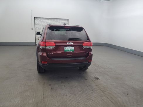 Used 2019 Jeep Grand Cherokee Laredo AWD/4WD image 6