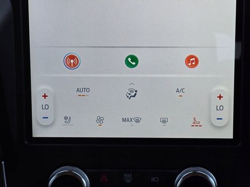 Used 2024 Ford Edge Titanium image 13