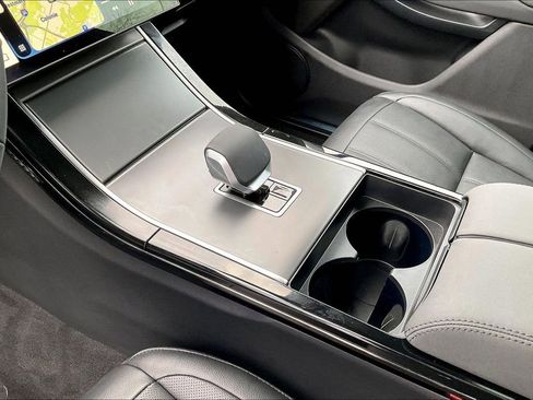 Certified 2025 Land Rover Range Rover Evoque Dynamic SE image 18