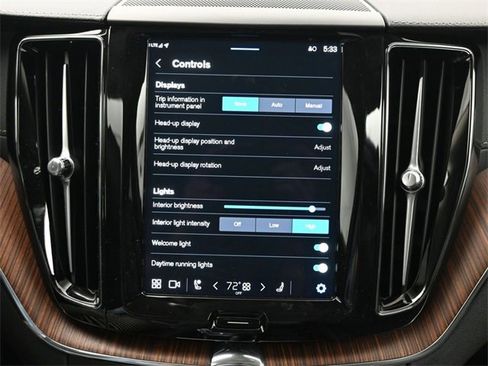 Used 2024 Volvo XC60 B5 Ultimate w/ Protection Package Premier image 18