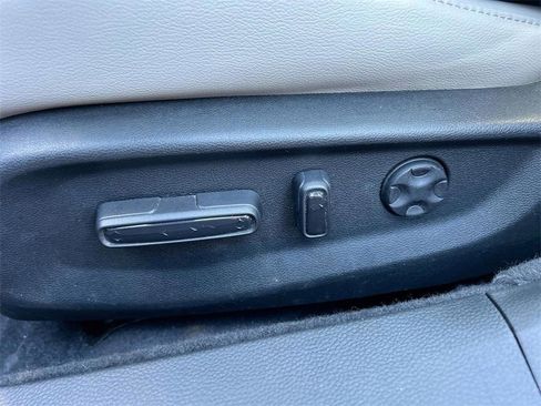 Used 2018 Honda Accord Touring image 24