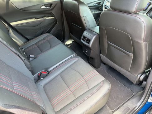 Certified 2022 Chevrolet Equinox RS w/ Infotainment Package FWD image 28
