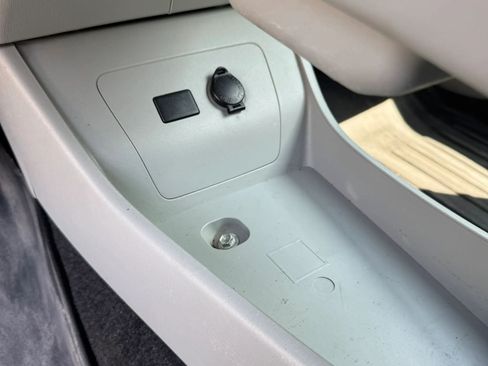 Used 2015 Toyota Prius Two FWD image 18