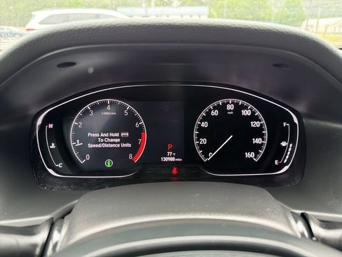 Used 2018 Honda Accord Touring image 9