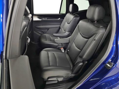 Used 2024 Cadillac XT6 Sport w/ Technology Package AWD/4WD image 44