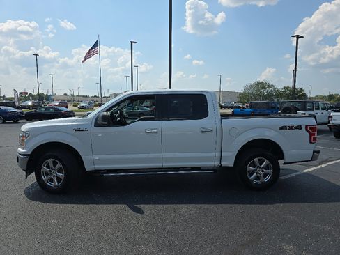 Used 2018 Ford F150 XLT w/ Equipment Group 302A Luxury AWD/4WD image 11