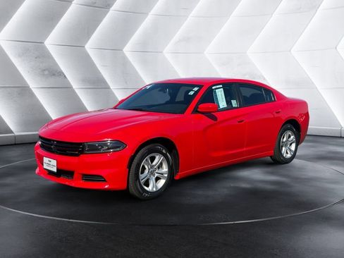 Used 2022 Dodge Charger SXT RWD image 1