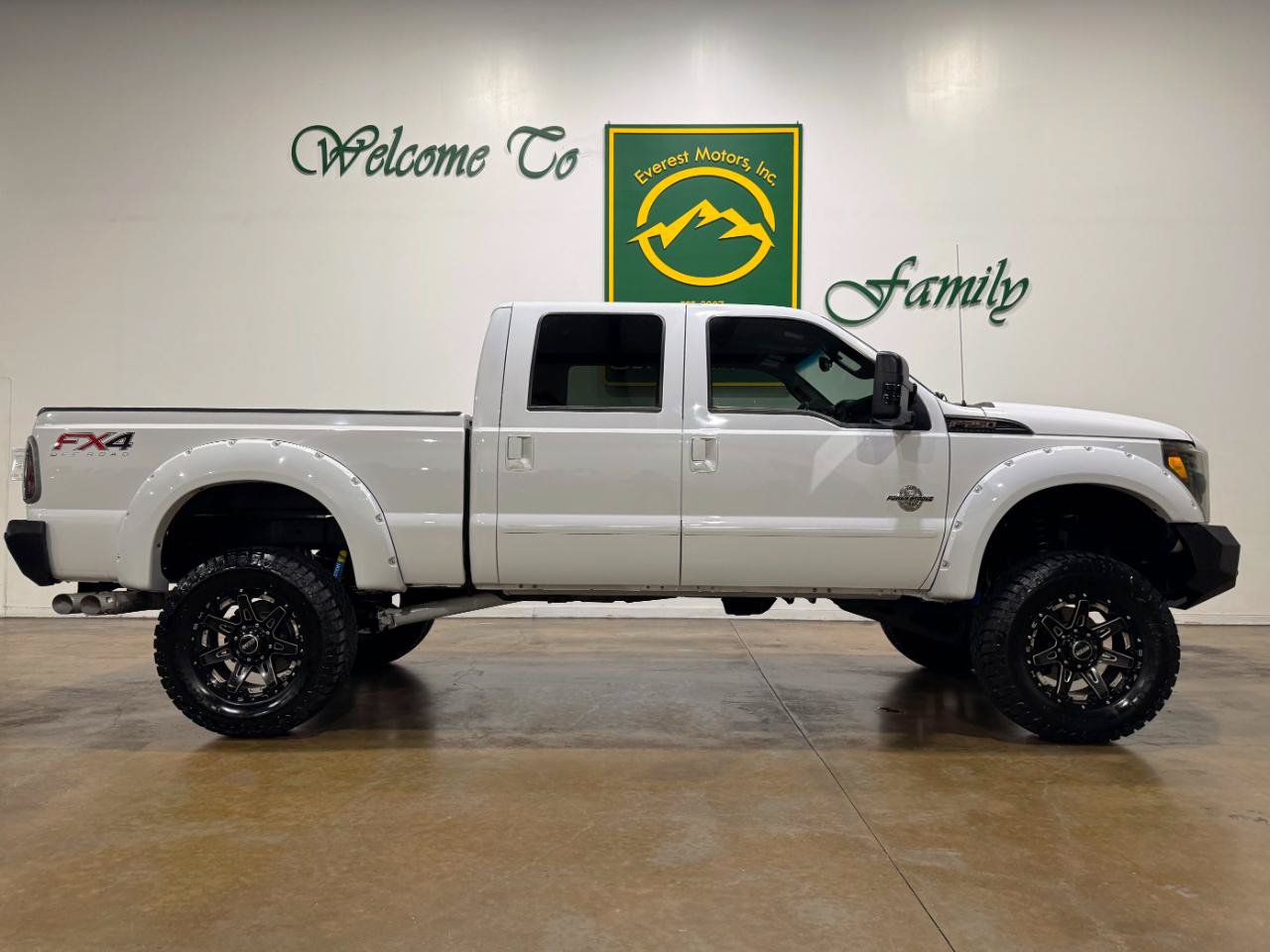 Used 2016 Ford F250 Lariat w/ Lariat Interior Package AWD/4WD image 3