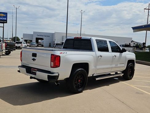 Used 2017 Chevrolet Silverado 1500 LTZ Z71 w/ LTZ Plus Package AWD/4WD image 5