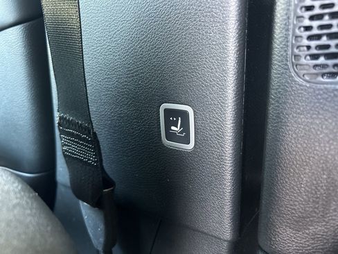 New 2026 Chrysler Pacifica Limited w/ S Appearance Package image 19