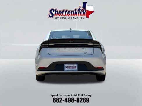 Used 2023 Toyota Prius Prime FWD image 7