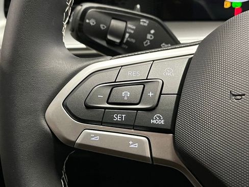 New 2026 Volkswagen Tiguan SE image 26