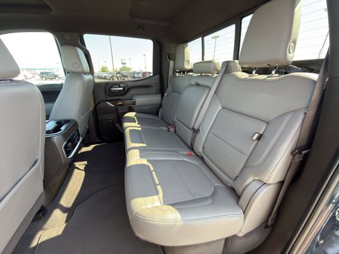Used 2020 GMC Sierra 1500 SLT w/ SLT Convenience Package AWD/4WD image 18