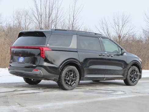 New 2026 Kia Carnival SX image 3