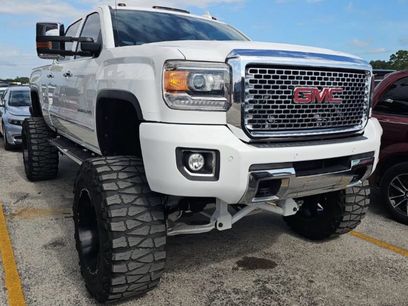 Used 2016 GMC Sierra 2500 Denali w/ Duramax Plus Package