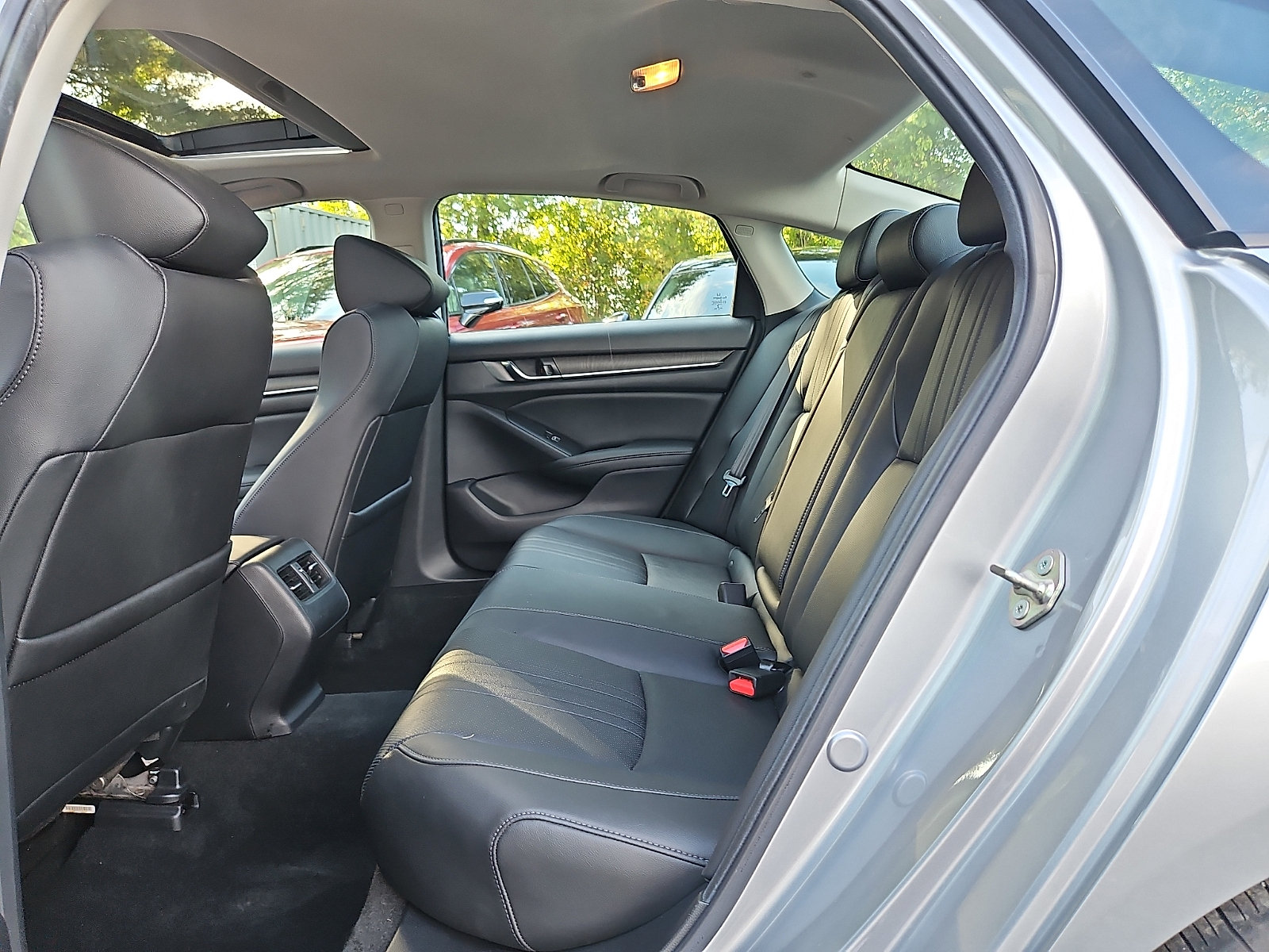 Used 2019 Honda Accord EX-L image 12