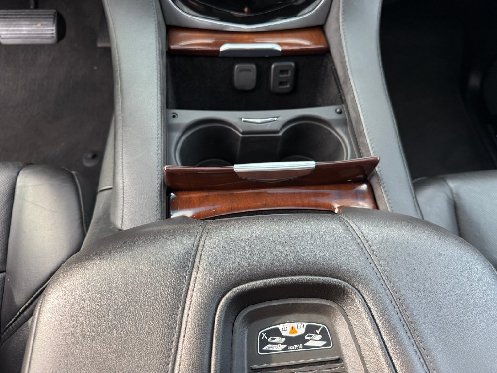 Used 2019 Cadillac Escalade ESV Luxury AWD/4WD image 29