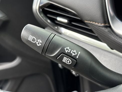 Used 2020 Chevrolet Traverse Premier w/ Redline Edition FWD image 41
