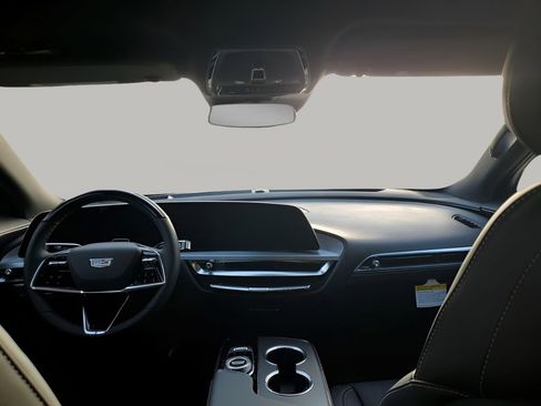 New 2026 Cadillac Lyriq Sport AWD/4WD image 23