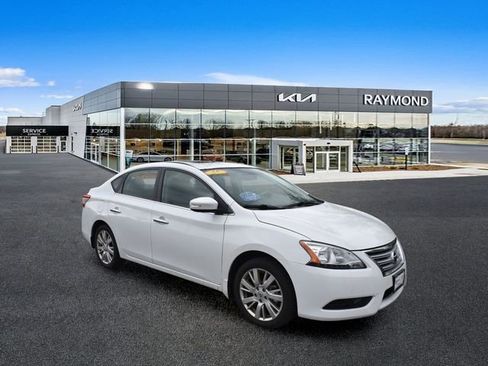 Used 2015 Nissan Sentra SL w/ SL Premium Package FWD image 1