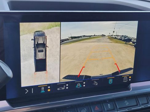 Used 2024 Chevrolet Silverado 3500 High Country w/ Technology Package image 20