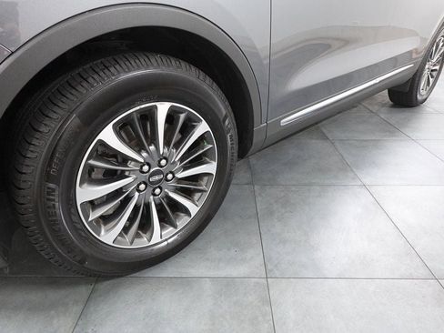 Used 2023 Lincoln Nautilus AWD w/ Premium Package image 31