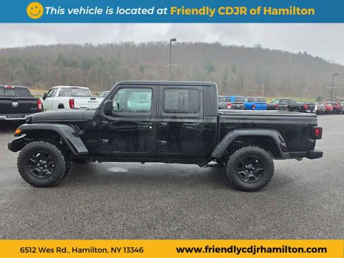 Used 2023 Jeep Gladiator Sport image 8