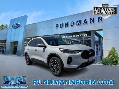 New 2025 Ford Escape SE w/ Class II Trailer Tow Package