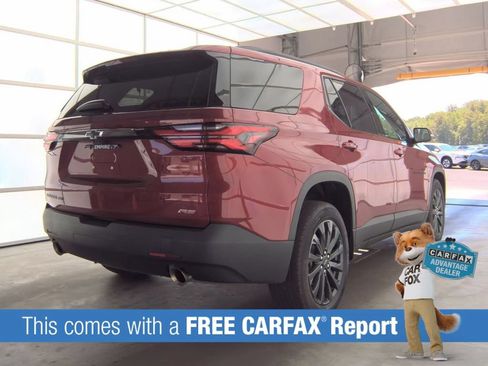 Used 2023 Chevrolet Traverse RS AWD/4WD image 2